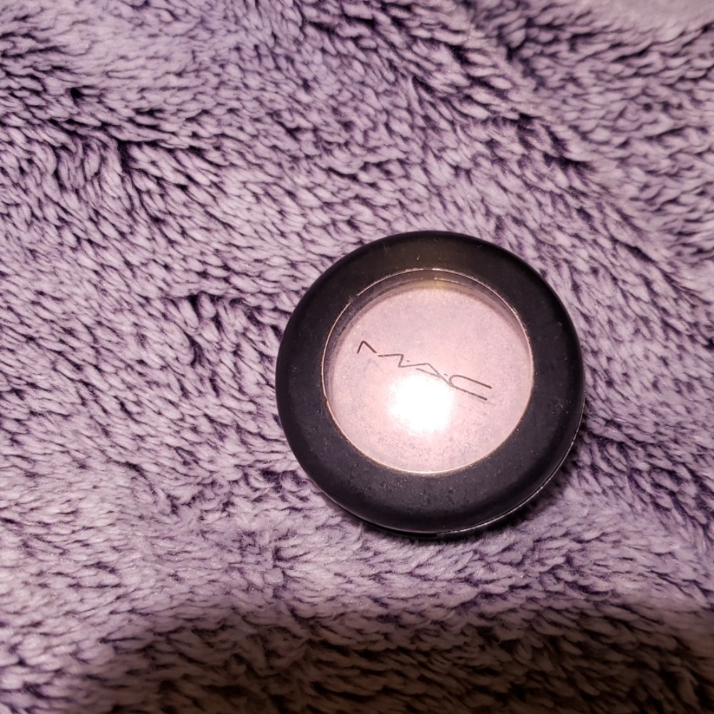 Mac eyeshadow